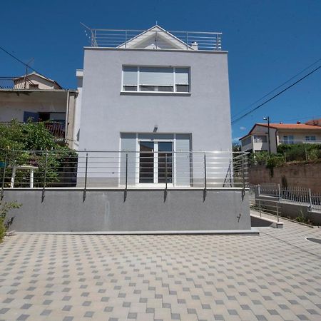 Sunny Attic Apartment With Balcony & Modern City Apartment With Outdoor Area, No Balcony Trogir Luaran gambar