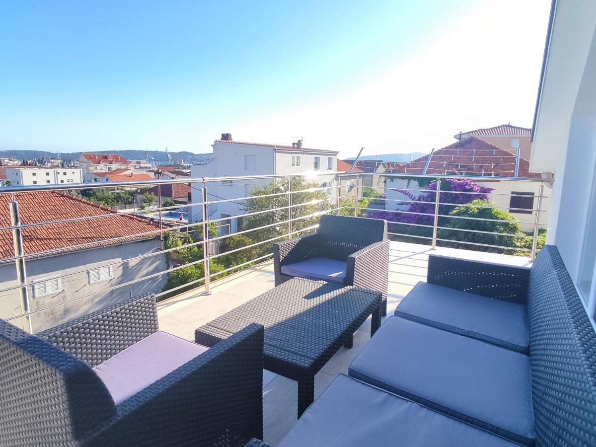 Sunny Attic Apartment With Balcony & Modern City Apartment With Outdoor Area, No Balcony Trogir Luaran gambar