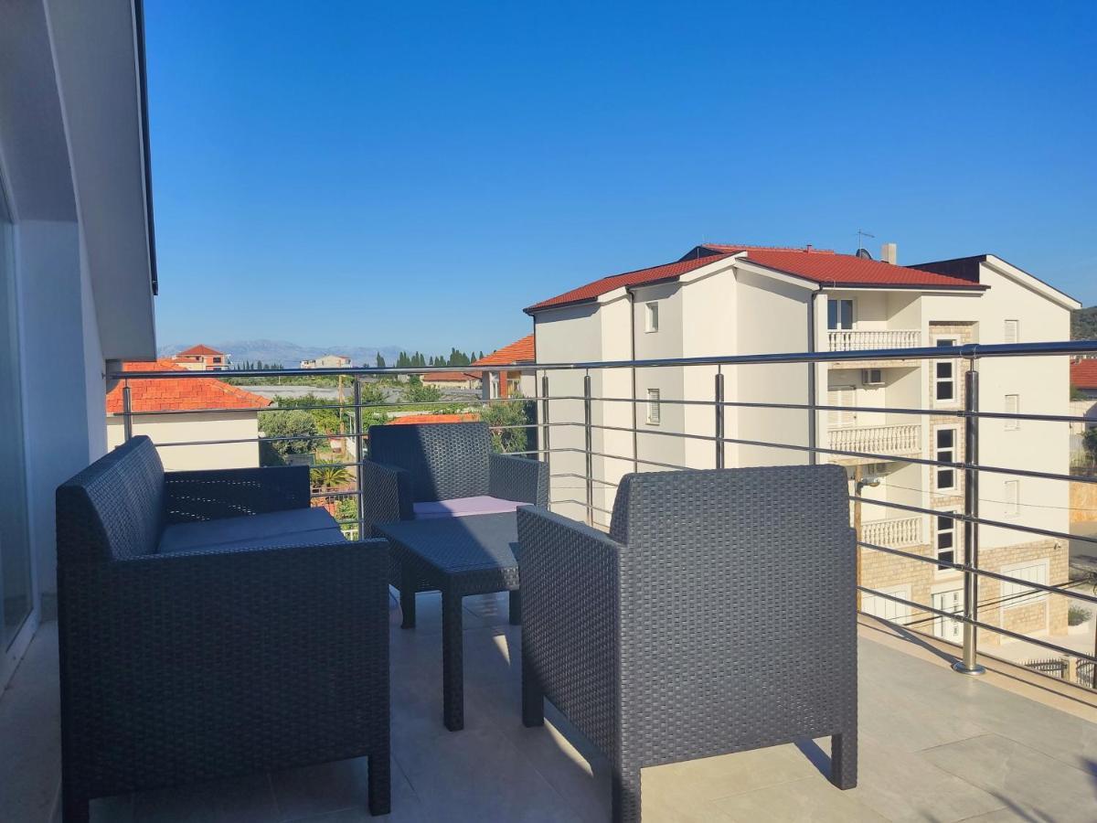 Sunny Attic Apartment With Balcony & Modern City Apartment With Outdoor Area, No Balcony Trogir Luaran gambar