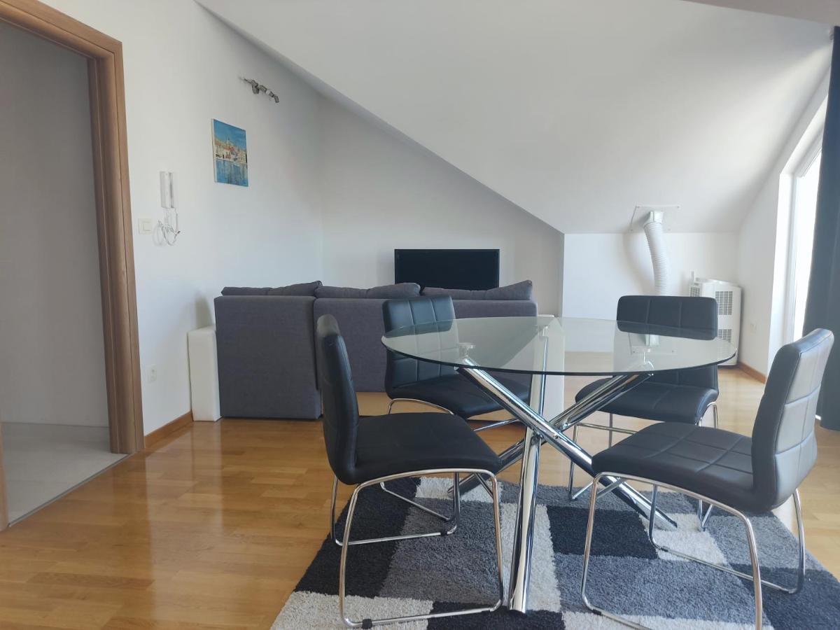 Sunny Attic Apartment With Balcony & Modern City Apartment With Outdoor Area, No Balcony Trogir Luaran gambar