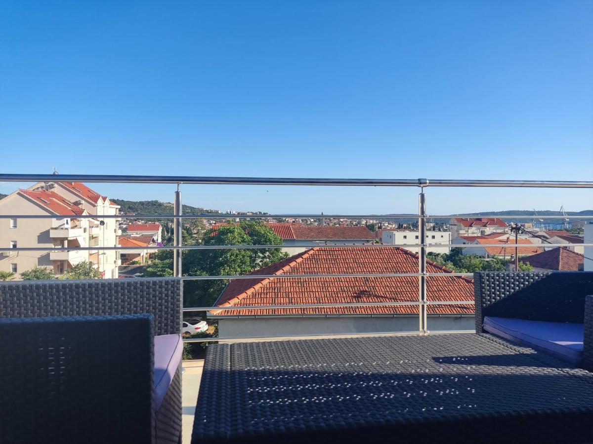 Sunny Attic Apartment With Balcony & Modern City Apartment With Outdoor Area, No Balcony Trogir Luaran gambar