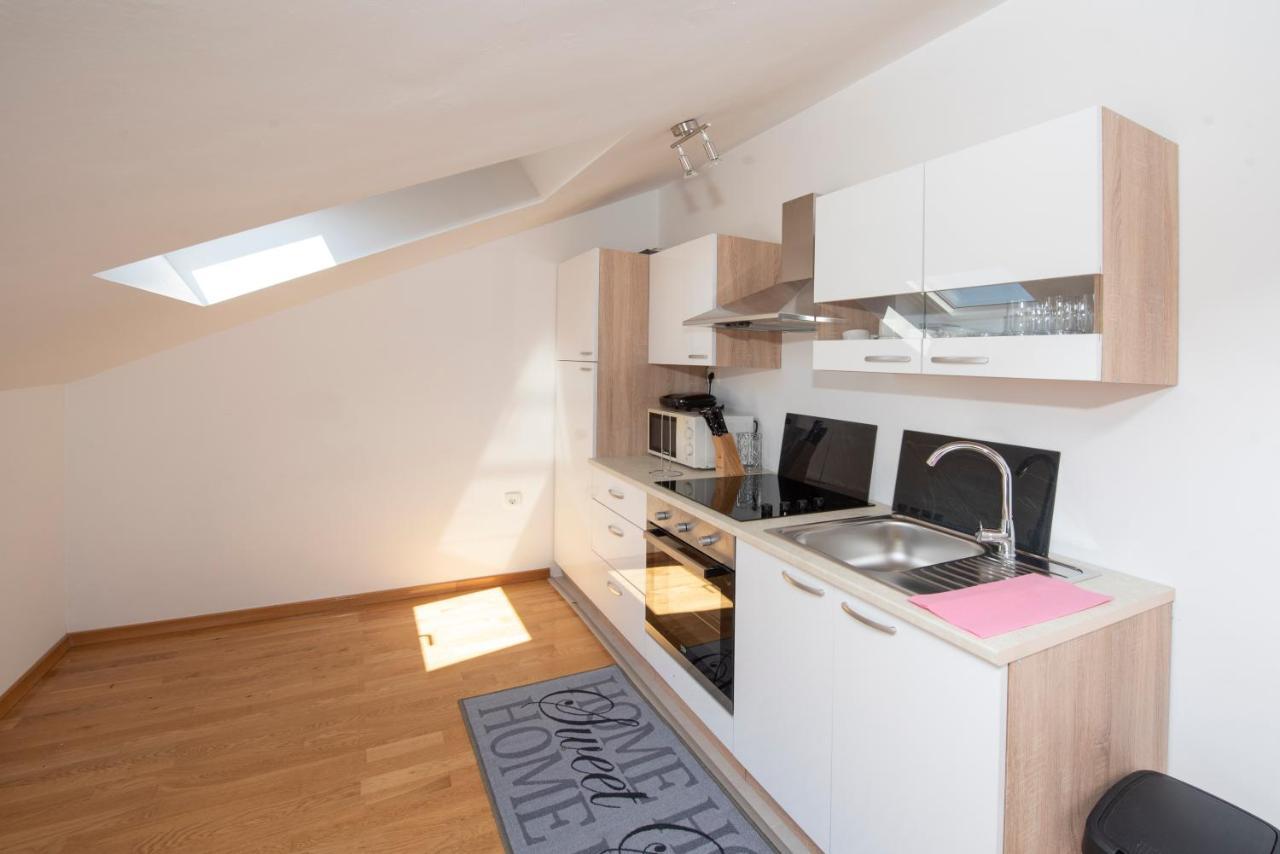 Sunny Attic Apartment With Balcony & Modern City Apartment With Outdoor Area, No Balcony Trogir Luaran gambar
