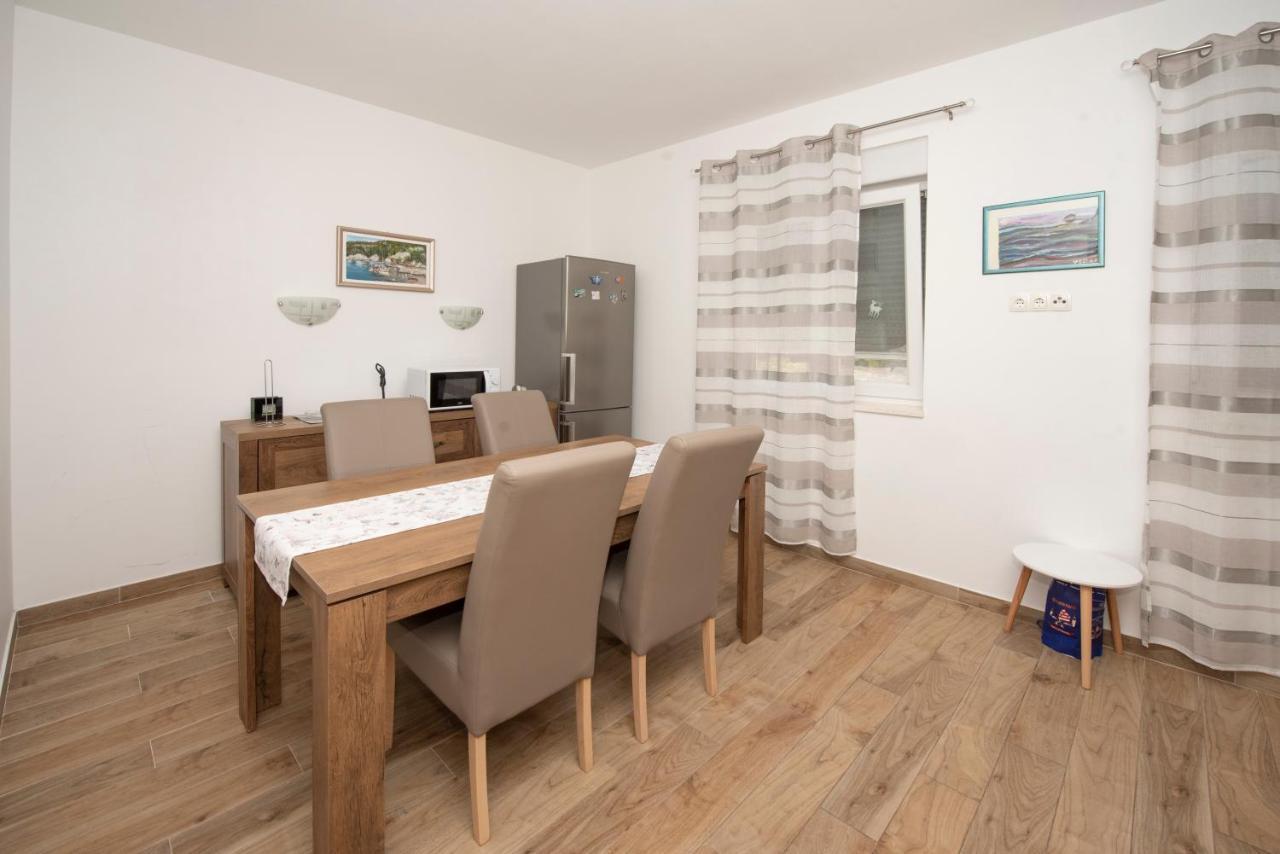 Sunny Attic Apartment With Balcony & Modern City Apartment With Outdoor Area, No Balcony Trogir Luaran gambar