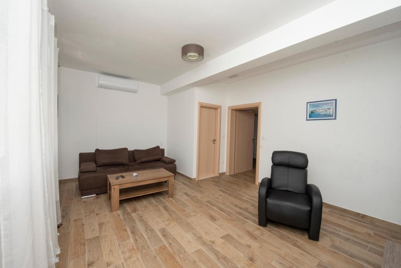 Sunny Attic Apartment With Balcony & Modern City Apartment With Outdoor Area, No Balcony Trogir Luaran gambar