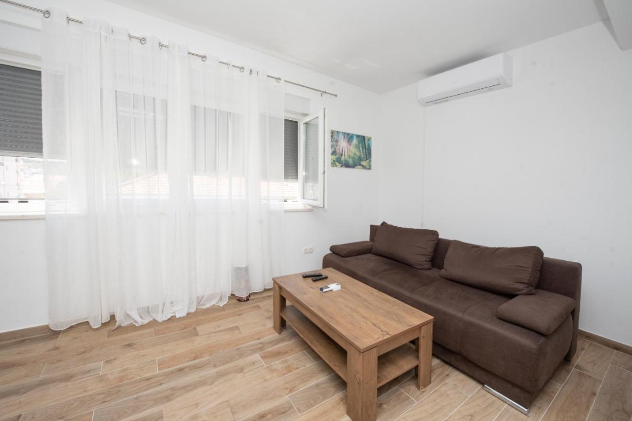 Sunny Attic Apartment With Balcony & Modern City Apartment With Outdoor Area, No Balcony Trogir Luaran gambar