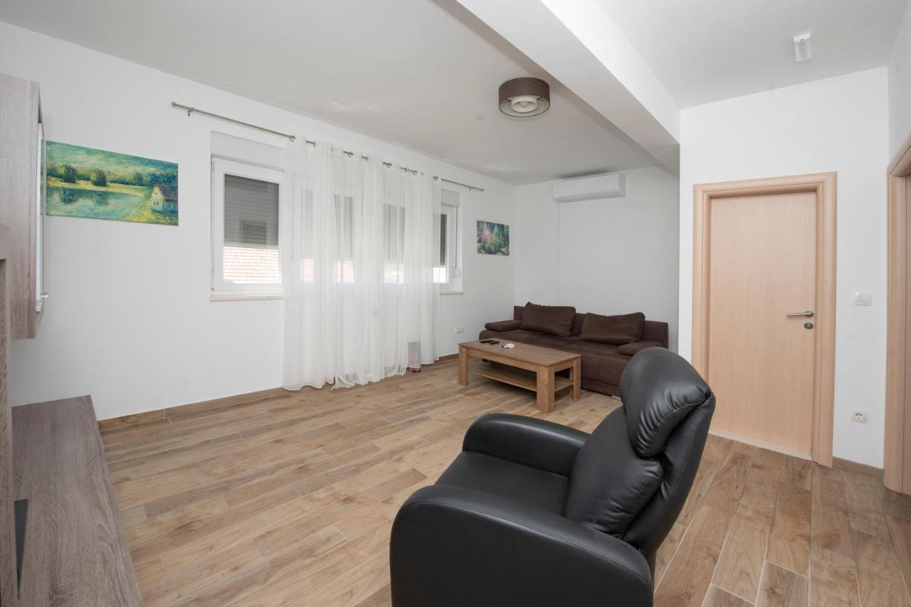 Sunny Attic Apartment With Balcony & Modern City Apartment With Outdoor Area, No Balcony Trogir Luaran gambar