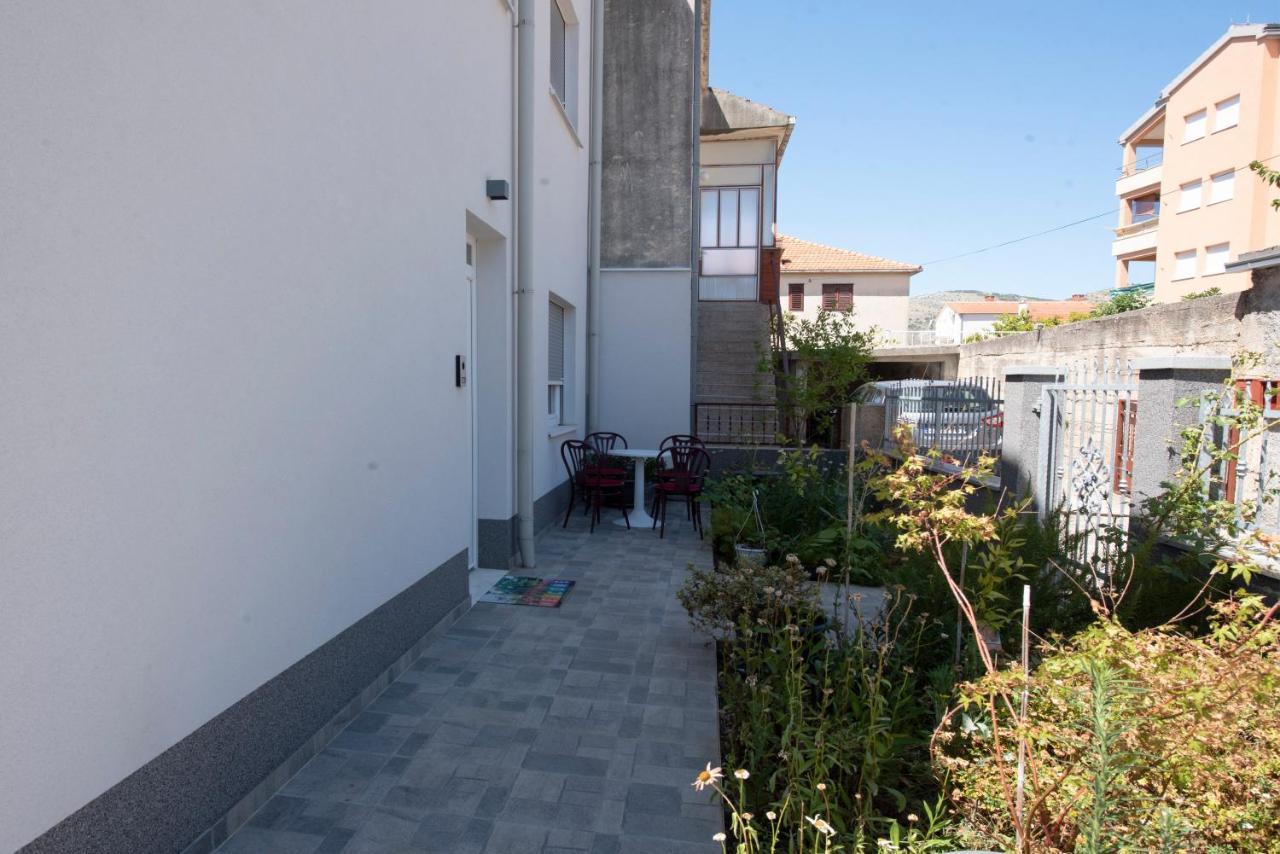 Sunny Attic Apartment With Balcony & Modern City Apartment With Outdoor Area, No Balcony Trogir Luaran gambar