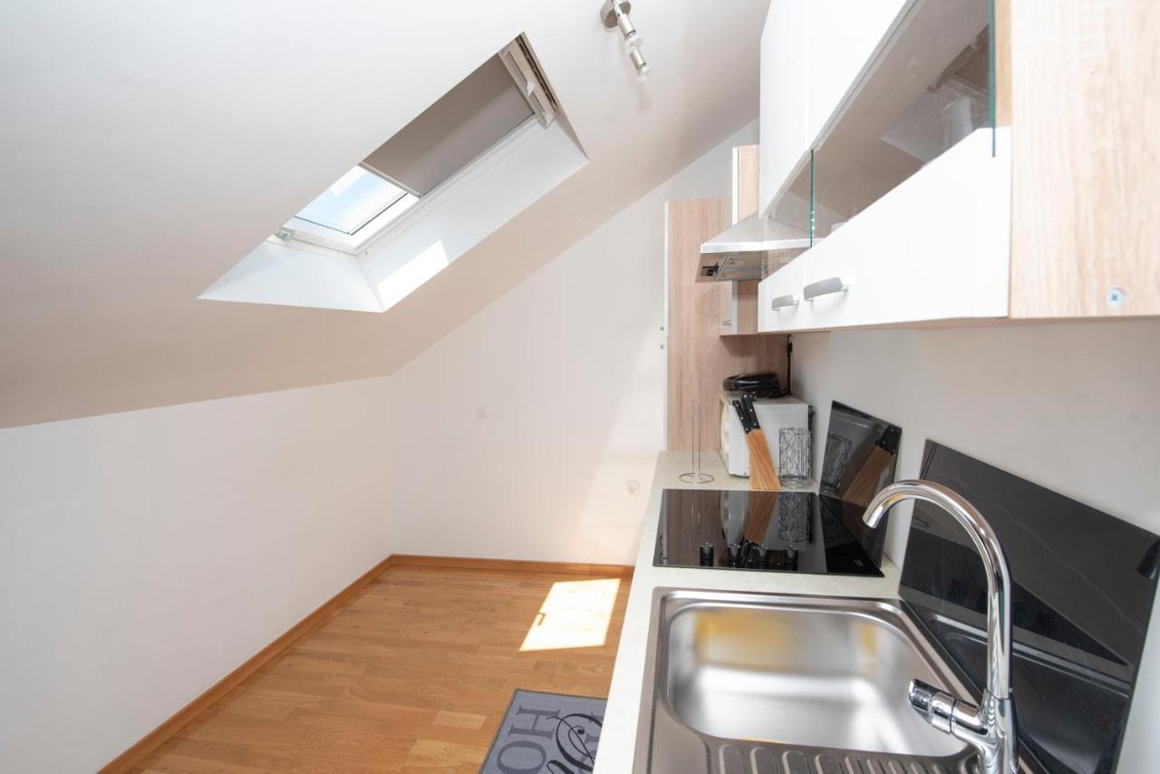 Sunny Attic Apartment With Balcony & Modern City Apartment With Outdoor Area, No Balcony Trogir Luaran gambar