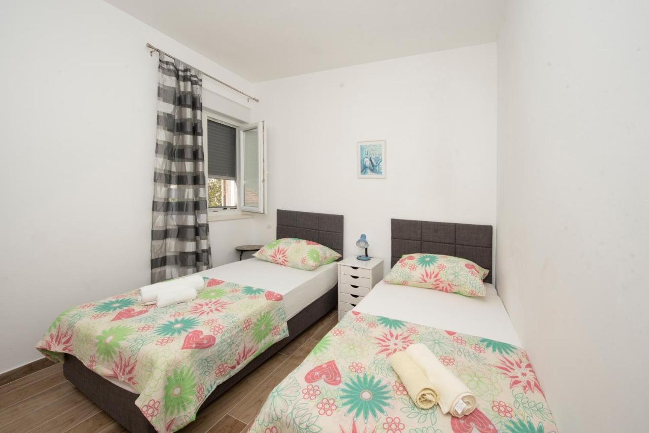 Sunny Attic Apartment With Balcony & Modern City Apartment With Outdoor Area, No Balcony Trogir Luaran gambar