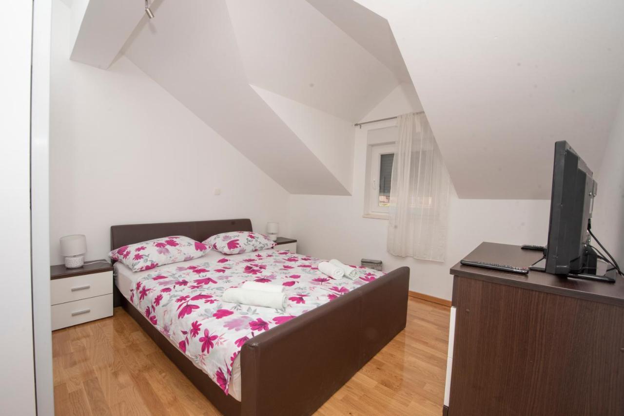 Sunny Attic Apartment With Balcony & Modern City Apartment With Outdoor Area, No Balcony Trogir Luaran gambar