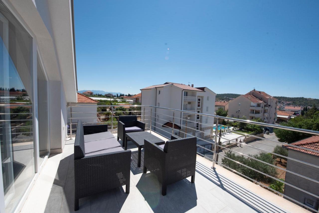 Sunny Attic Apartment With Balcony & Modern City Apartment With Outdoor Area, No Balcony Trogir Luaran gambar